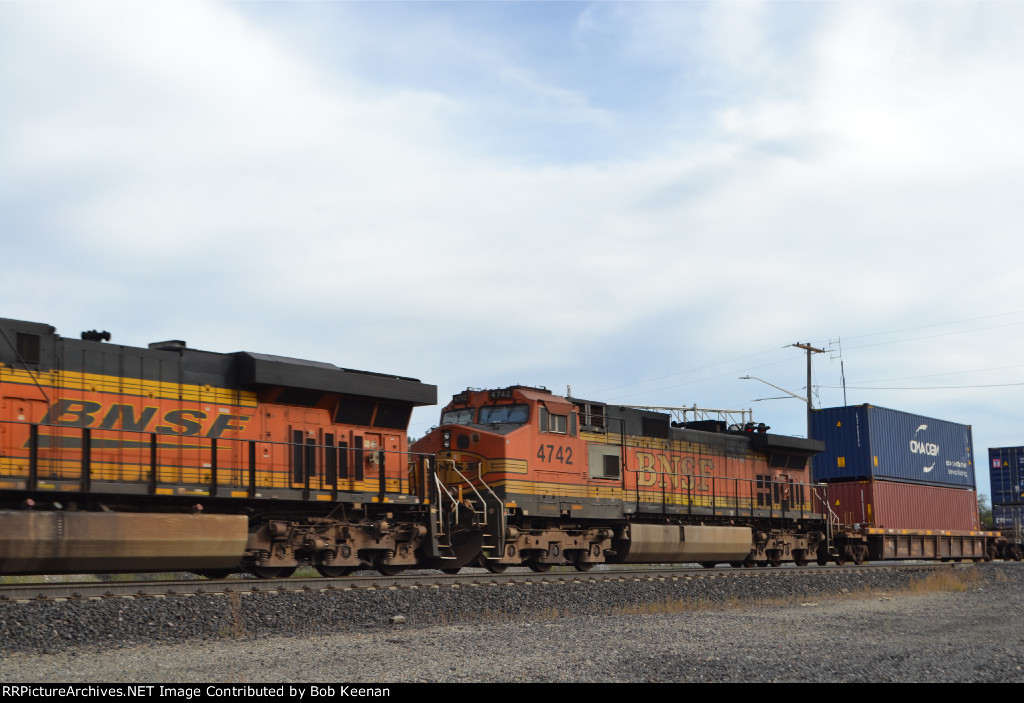 BNSF 4742